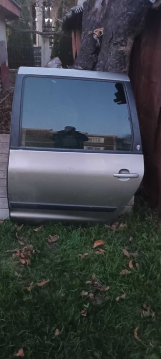 De vănzare portiere pt. față+ spate { Ford Galaxy -Volkswagen Sharan }