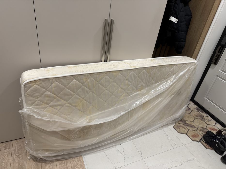 Отдам матрац бушный бесплатно