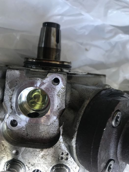 Pompa de inalta presiune BMW 3.0D,seria3,5,7.Cod 0445010617