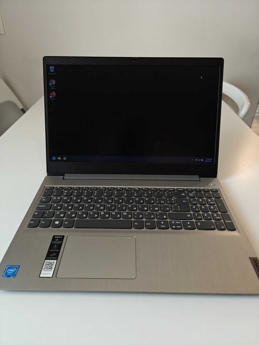 Лаптоп Lenovo IdeaPad 3 - 256GB / Celeron 5205U / 4GB Ram