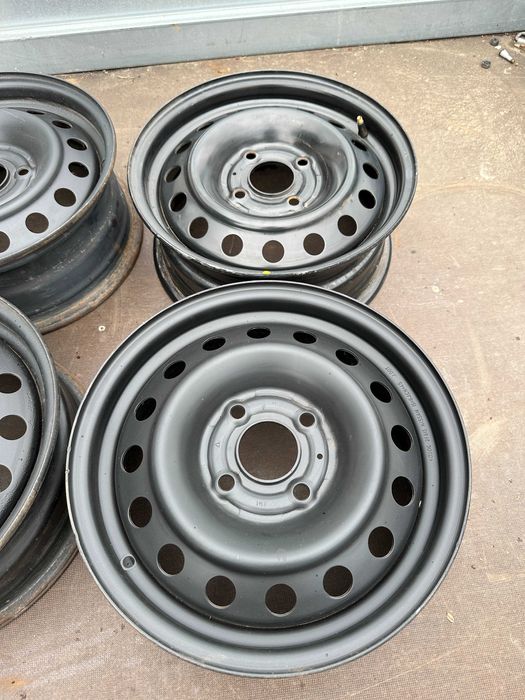 4бр. OEM железни джанти 15" Nissan 4x114.3