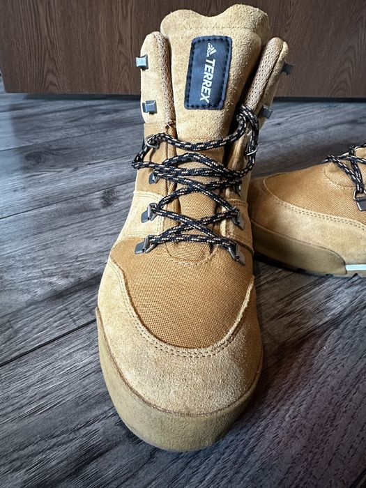 Hiking обувки Adidas Terrex Cold Ready