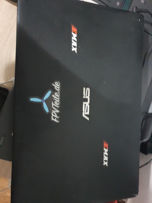 Laptop ASUS X552EA – AMD, 12GB RAM, Windows 10 – touchpad defect