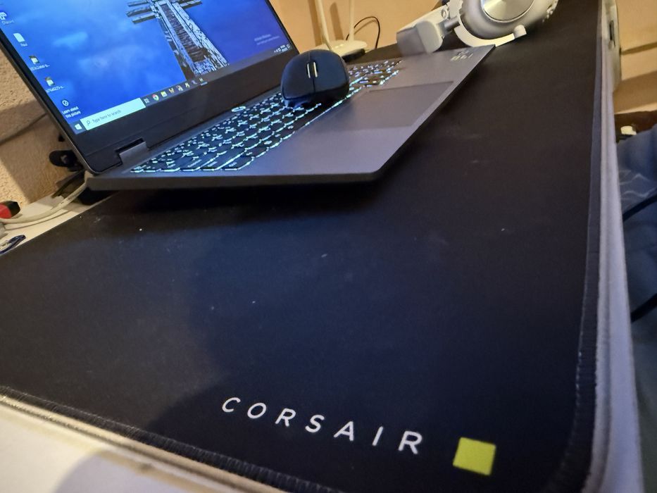 Laptop Gaming Lenovo LOQ 15|AX9 FHD 144 Hz