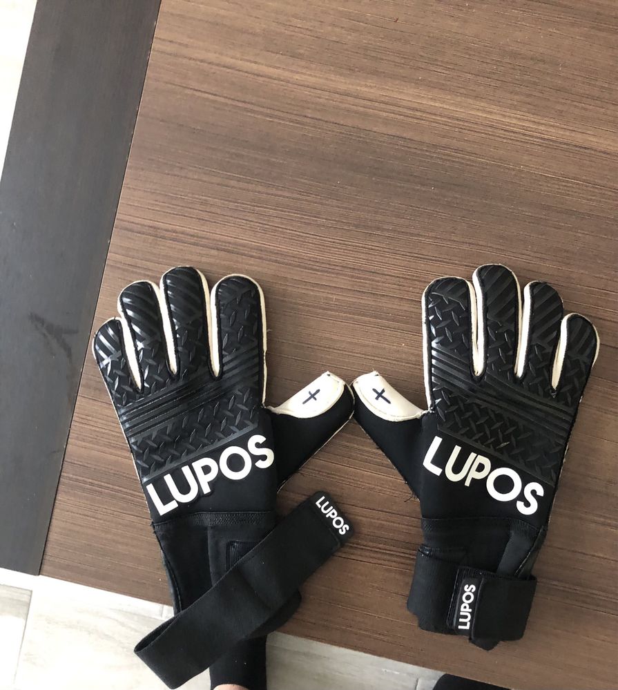 Manusi UhlSport , Lupos , RG, Umbro