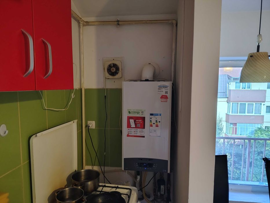 Vând apartament 2 cam la mansardă