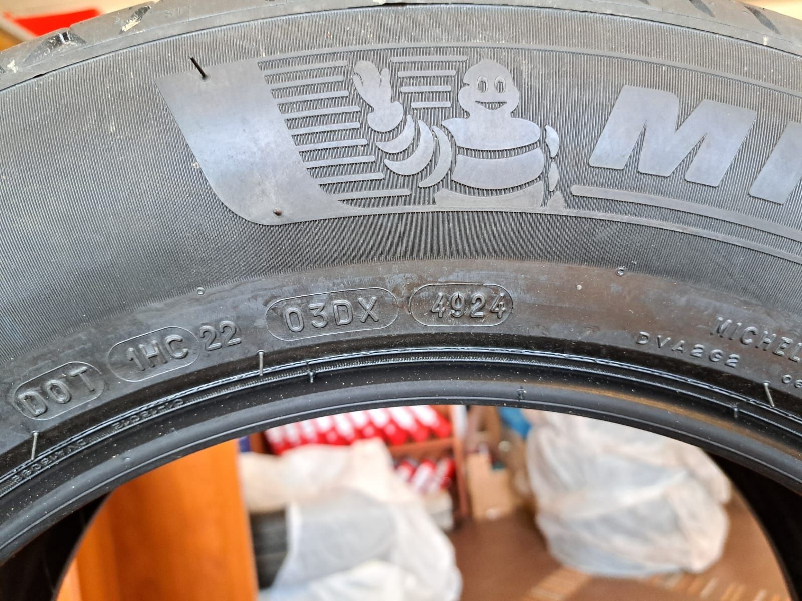 NOU! 4x Michelin Primacy 4 215/65 R17 XL