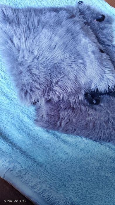 Авточехлы меховые, на передние сиденья, мех искусственный, б/у.