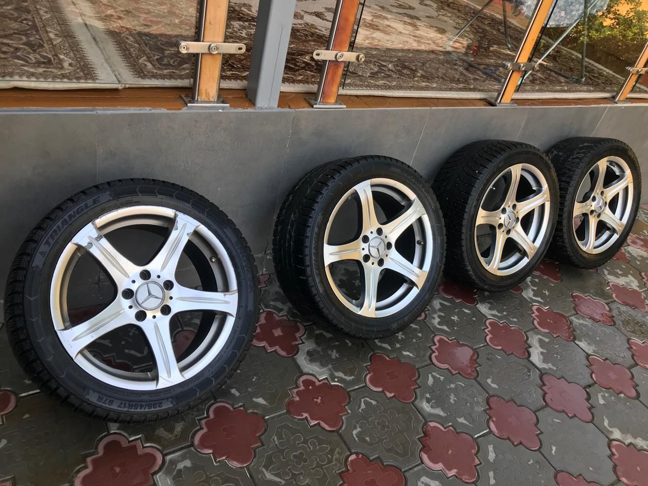 Продам шины с дисками заправленные в идиальном состоянии