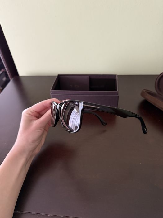 Ochelari de soare noi Tom Ford
