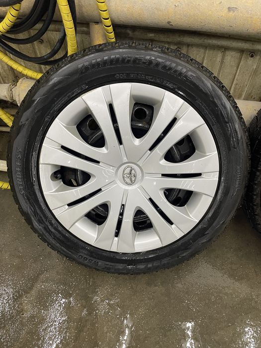 Продам шины вместе со штампованными дисками  205/55 r16