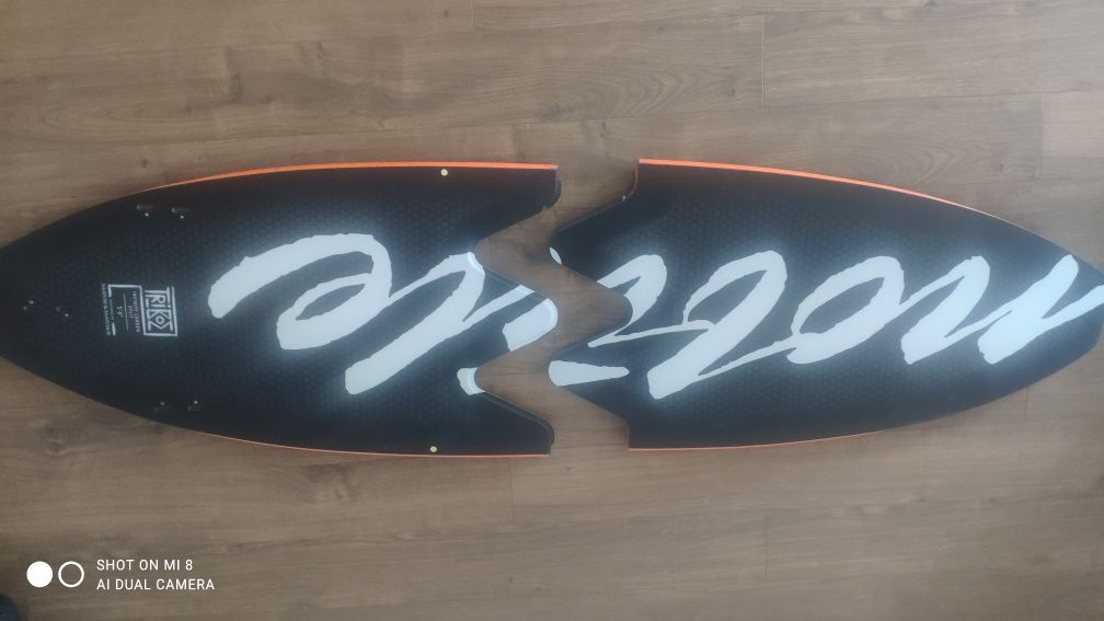 Nobile Infinity Carbon Split kiteboard