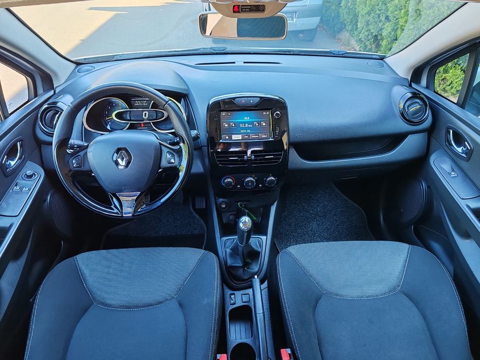Renault Clio 4 / 1.5 dci / navigatie / pilot automat