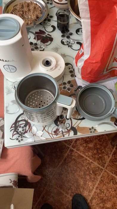 Кукър на пара за бебе