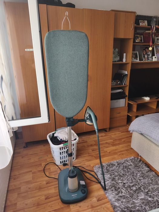 Statie de calcat cu aburi + masa Philips