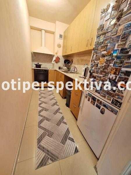Продава се Тристаен апартамент в Пловдив, Център - 75 кв.м за 2107 €/кв.м - Снимка #2
