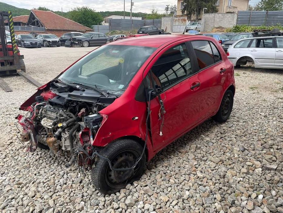 Toyota yaris 1.3vvti НА ЧАСТИ
