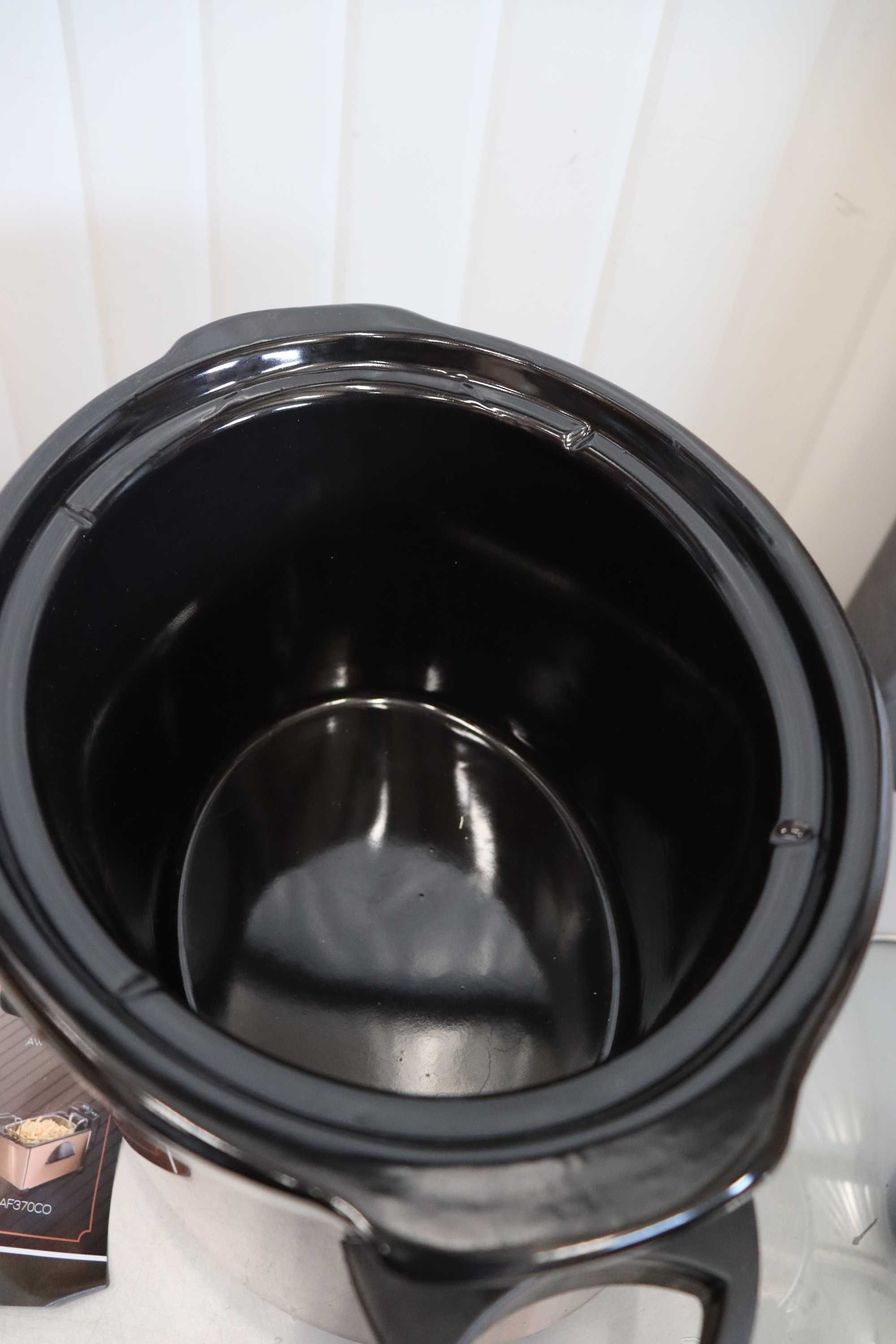 Уред за Бавно готвене с керамичен тиган и стъклен капак, 3,5L