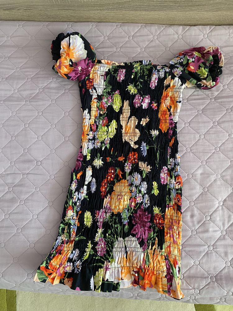 Рокля на цветя H&M