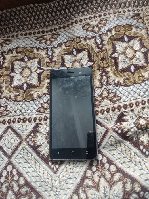 Продам телефон Блю