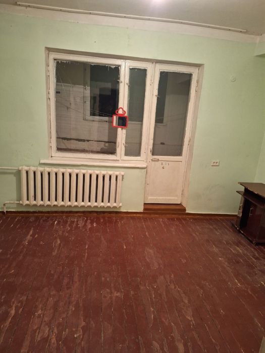 Юнусабад 2.  Уневерсам базар.