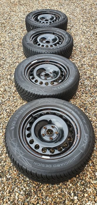Jante din otel originale vw pe 17.cu gume de iarna .