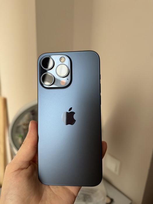 Продам айфон 15 про макс на 512гб