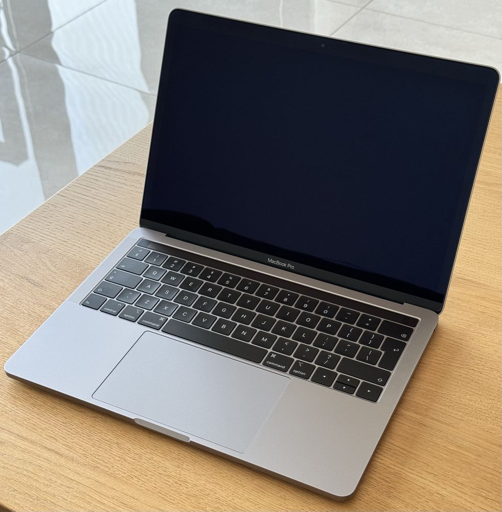 Macbook Pro 13-inch 2019