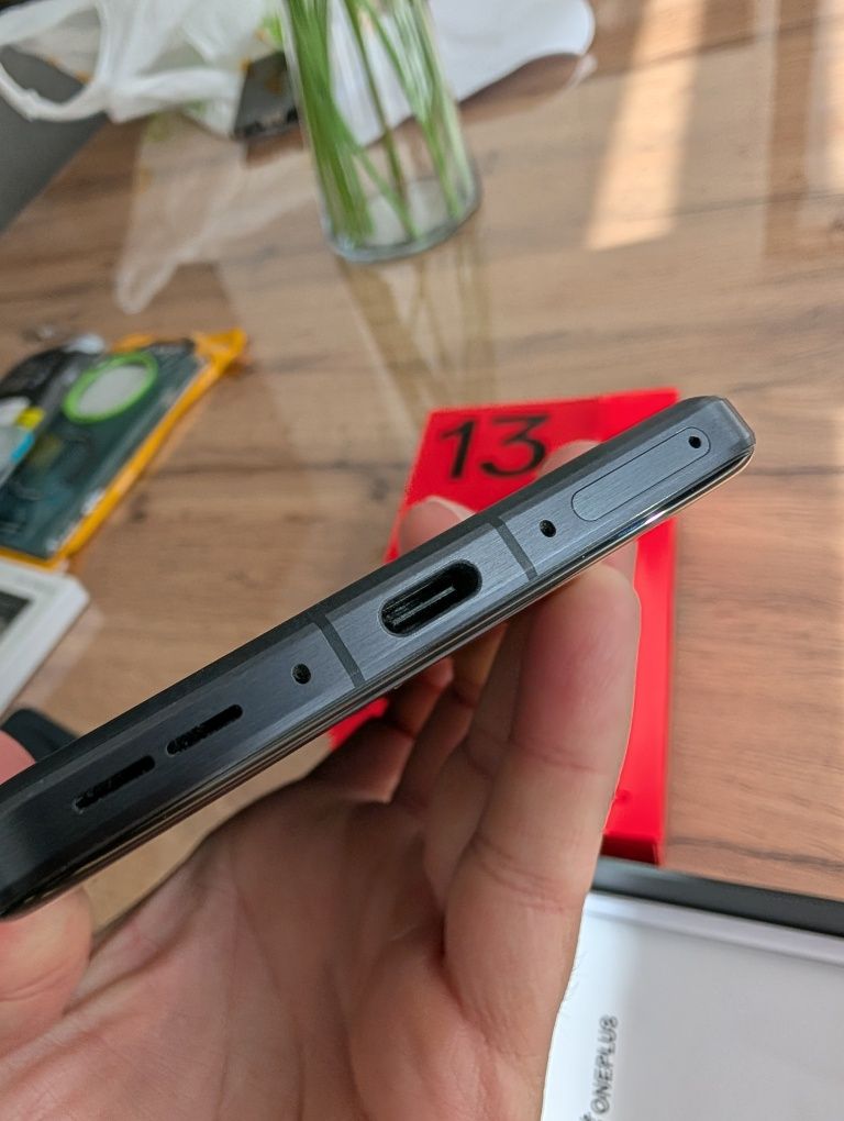 OnePlus 13 Black Eclipse 16/512GB в гаранция