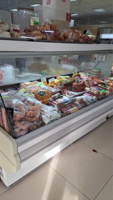 Продам холодильные ветрины 2 шт