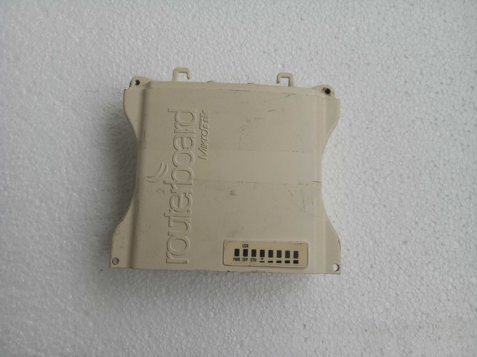 Метална кутия. Пластмасова кутия. Алуминиева кутия.