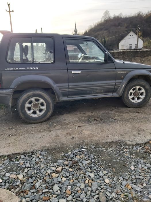 Mitsubishi pajero mk2
