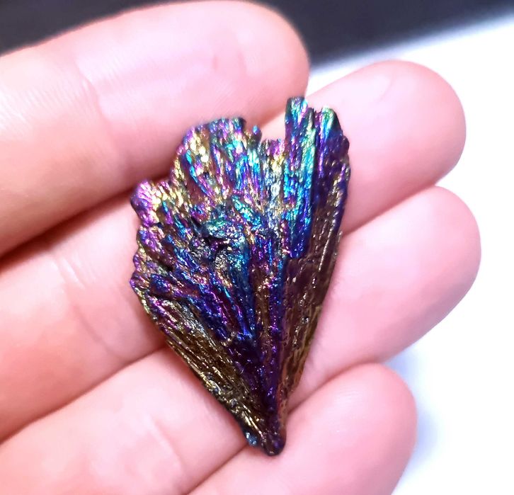 Cristal natural cianit albastru