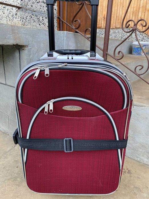 Продавам куфар в отлично състояние