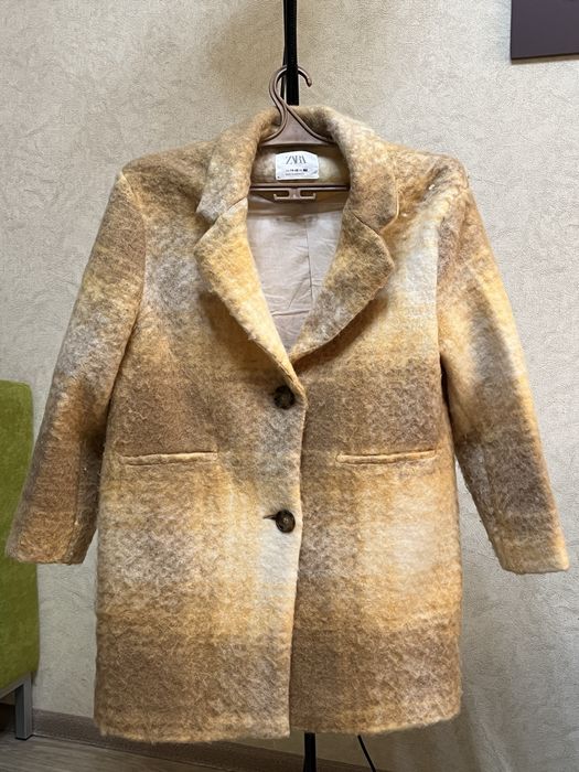 Пальто осеннее Zara