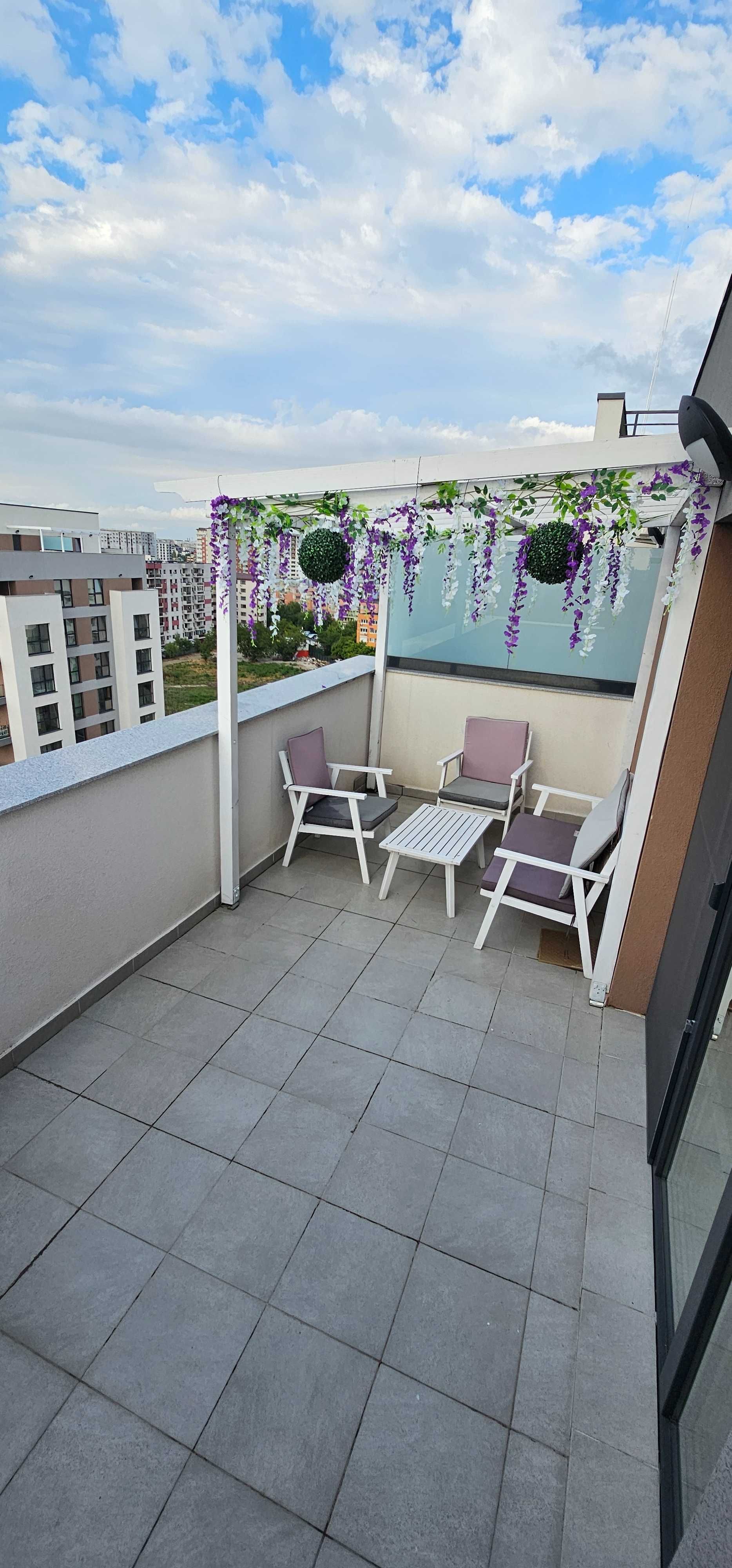 Duplex 2 camere situat pe 2 etaje 640€