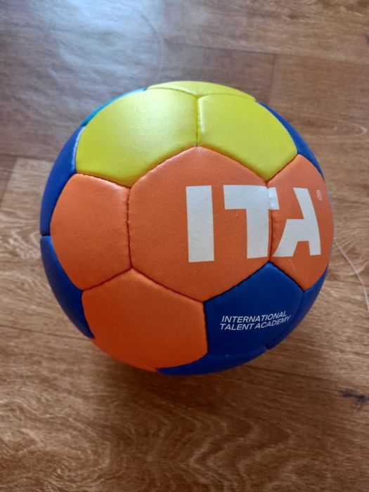 Futbol, voleybol, gandbol, basketbol toplari