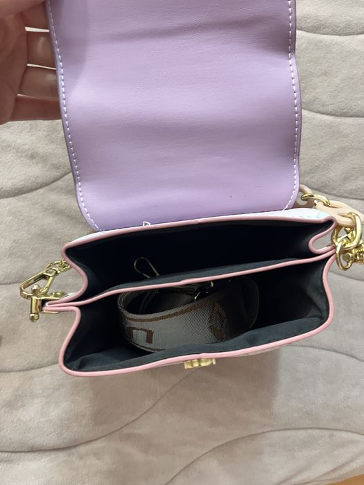 Дамска къса или дълга чанта