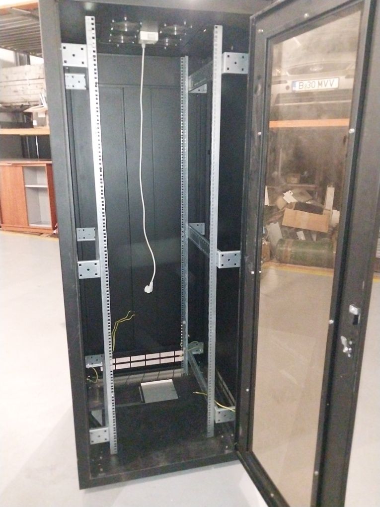 De vânzare rack server