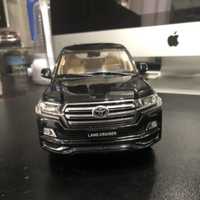 Модель 1:18. Land cruiser ls 200