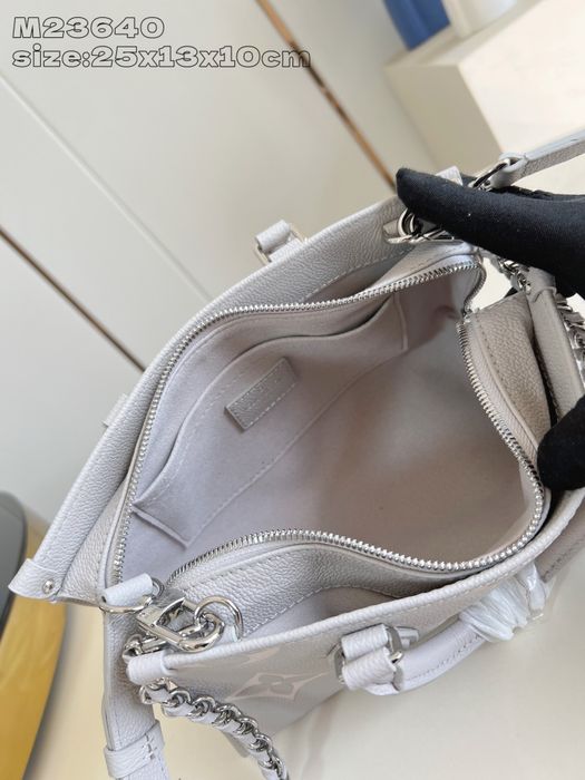 Geanta Louis Vuitton East West 25cm gri, tip Premium