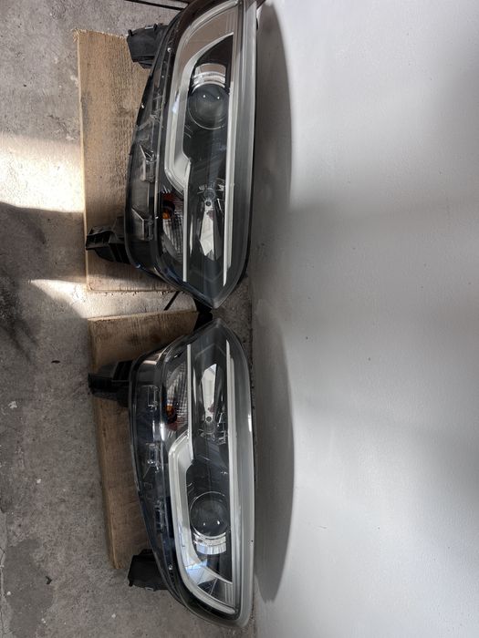Bara fata spate, far LEad stg dr Renault Kadjar 2015