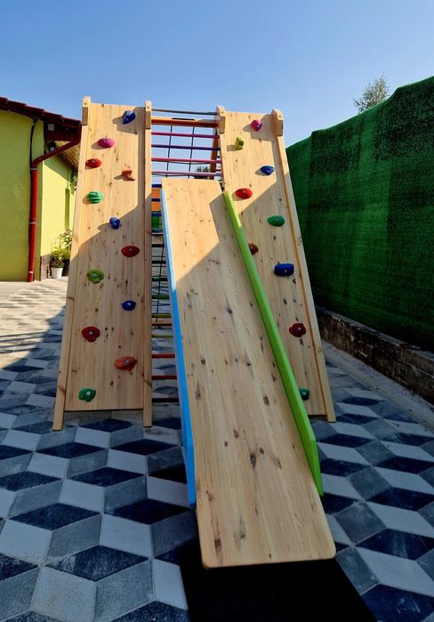 Ansamblu urias de catarare cu tobogan de 270 cm
