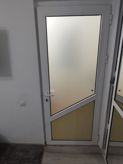 Vand 4 usi de termopan