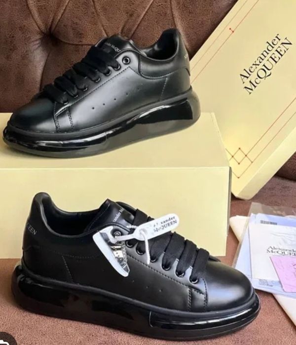 Нови обувки Alexander McQueen
