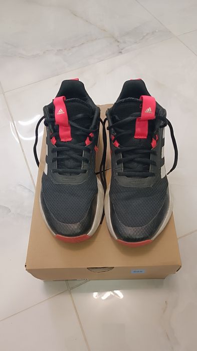 Продавам маратонки Adidas за Баскетбол