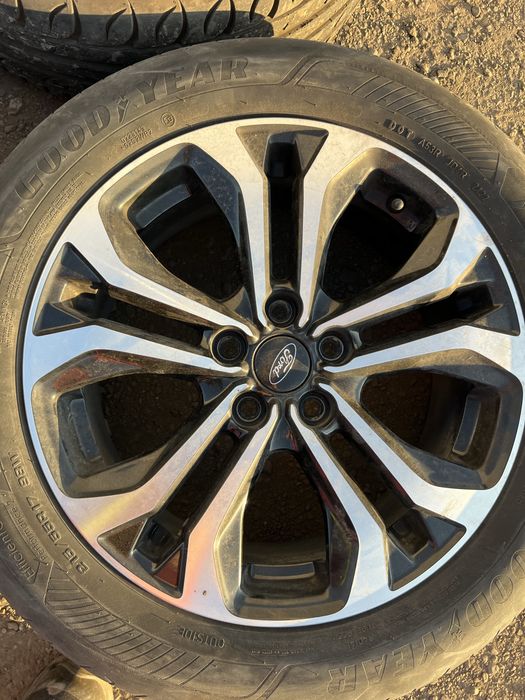 Vand jante ford puma st line cu anvelope de 215 55 R17