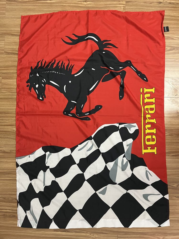Steag Ferrari , autentic , impecabil