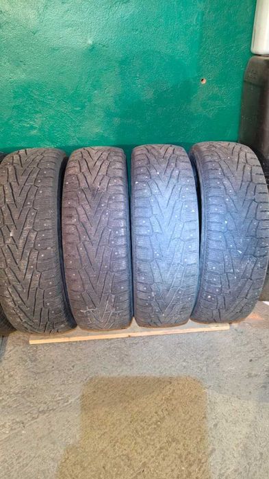 Зимние шины NEXEN 235x65 R17