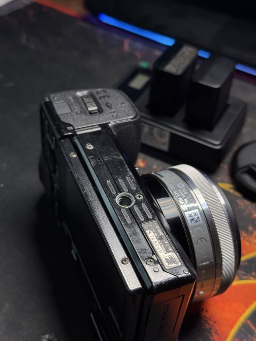 Vand Kit mirrorless aps-c Sony a6000 - obiectiv Sony 16mm 2.8 pancake